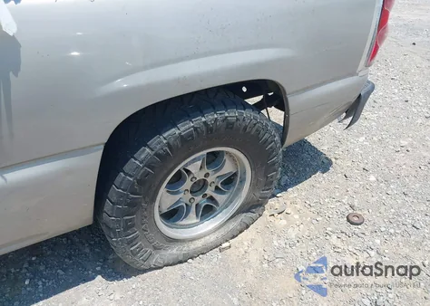 2006 Chevrolet Silverado 1500 Work Truck z USA, uszkodzony, nr VIN 3GCEC14X86G259897